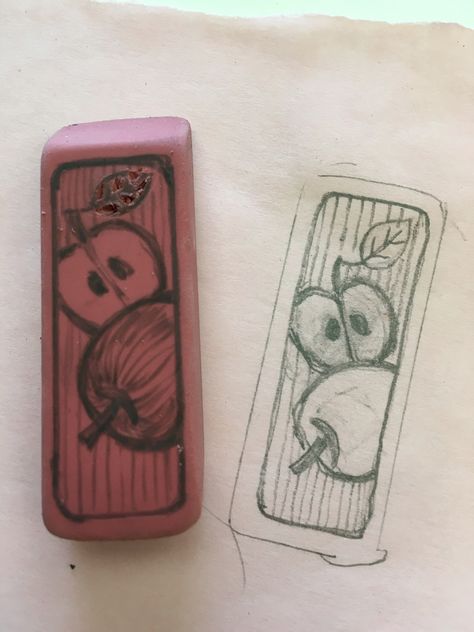 Eraser Stamp Carving, Pink Eraser Stamp, Lino Stamp Ideas, Print Making Designs Easy, Eraser Printmaking, Eraser Linocut, Eraser Stamp Ideas, Stamp Carving Ideas, Stamp Design Ideas