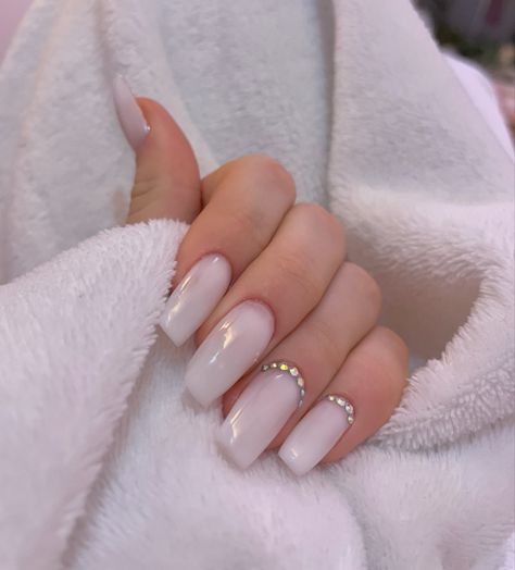 White Milky Nails, Nails With Gems, Gems Crystals, Milky Nails, Gem Nails, Milky White, Pretty Acrylic Nails, Cute Acrylic Nails, White Nails