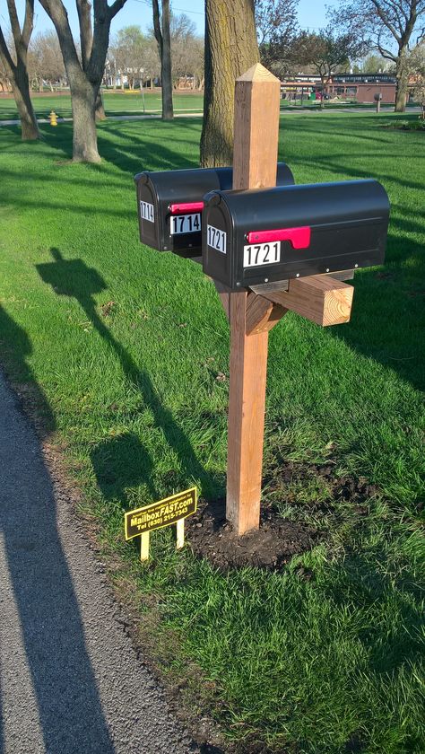 Double Mailbox Ideas, Double Mailbox Post Ideas, Double Mailbox, Double Mailbox Post, Modern Mailbox Diy, Mailbox Holder, Mailbox Diy, Modern Mailbox Design, Rustic Mailboxes