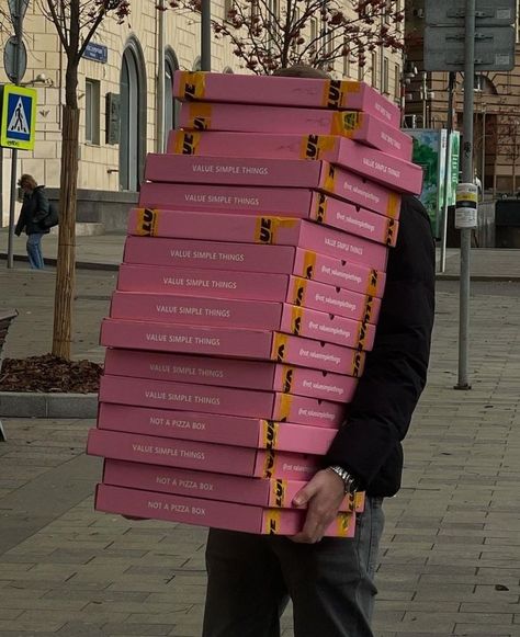 Pizza Box Aesthetic, Boxes Aesthetic, Pizza Packaging, Box Aesthetic, Pet Hotel, Pizza Boxes, Pre Wedding Party, Pizza Box, Food Projects