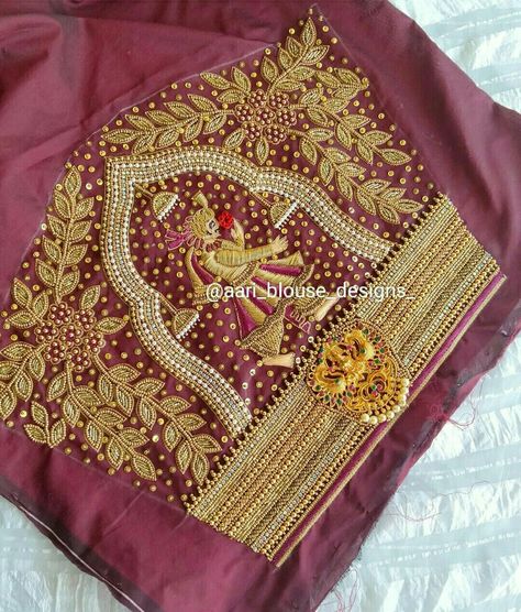 Raja Rani Blouse Design, Pallakku Design Drawing, Pallaku Design In Aari Blouse, Heavy Aari Work Blouse, Wrk Blouses, Magam Work Designs, Aari Blouse Design, Raja Rani, Indian Embroidery Designs