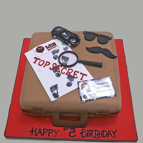 Spy Kids Party, Spy Cake, Secret Agent Party, Spy Birthday Parties, Detective Party, Today Is Your Birthday, Novelty Birthday Cakes, Spy Party, Anniversaire Harry Potter