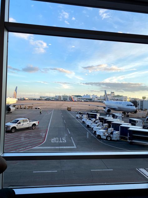 Colorado Airport, Denver Airport, Travel Aesthetics, Wish Board, Catch Flights, Aesthetic Travel, Denver Colorado, Life Inspiration, Travel Inspo