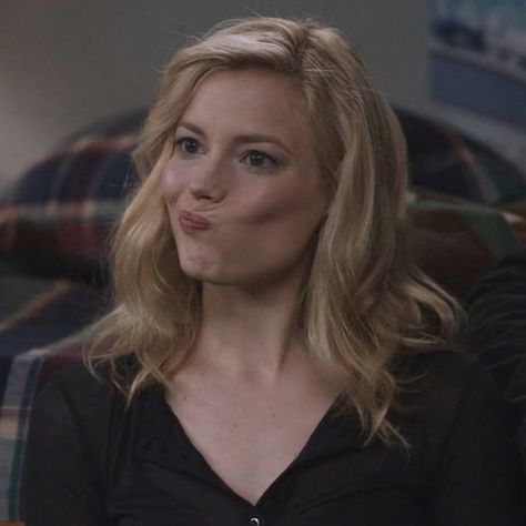 nbc community, britta perry, gillian jacobs Community Britta, Britta Community, Britta Perry, Queer Platonic, Gillian Jacobs, Danny Pudi, Community Tv Show, Gillian Jacob, Community Tv