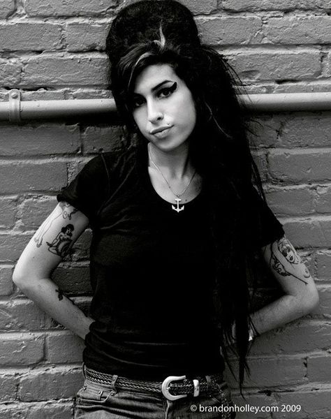 Amy Winehouse Quotes, Amy W, Amazing Amy, Amy Winehouse, Beautiful Voice, World Music, Her Music, Best Songs, Back To Black