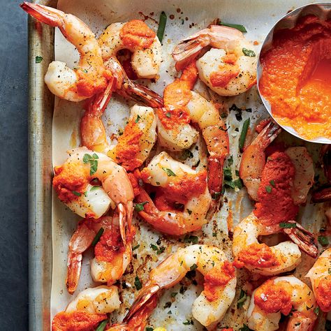 Hamburger Casseroles, Shrimp And Sausage Gumbo, Roasted Halibut, Romesco Sauce Recipe, Romesco Sauce, Sheet Pan Suppers, Roasted Shrimp, Easy Seafood, Sheet Pan Dinners