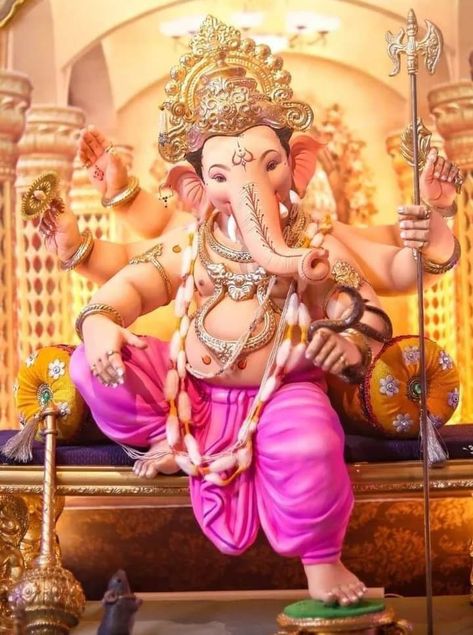 Unique Ganesha Murti, Ganesha Murti, गणपती बाप�्पा, Ganesha God, Ganesh Ji Images, Sri Ganesh, Ganesha Drawing, Sai Baba Hd Wallpaper, Shri Ganesh Images