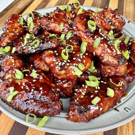 Marinated Wings, Gochujang Chicken, Grilled Chicken Wings, Gochujang Sauce, Chicken Main Dishes, Asian Flavors, Tender Chicken, Wing Recipes, Chicken Wing Recipes