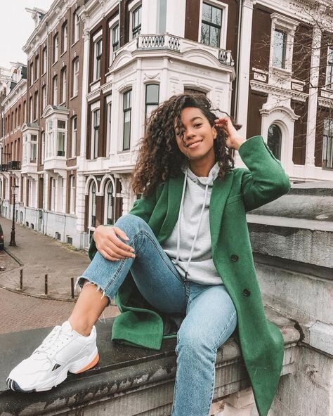 A Guide to Dressing Like The Dutch - Madame Blue Amaka Hamelijnck, White Pantsuit, Dutch Fashion, Dutch Style, Dutch Women, Danish Fashion, Dutch Girl, Bright Winter, French Girls