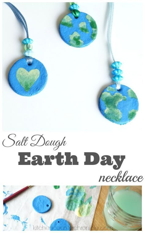 This Salt Dough Earth Day Necklace Craft is a great activity for elementary kids! A fun activity to add to any Earth Day unit! Earth Day Ideas, Earth Necklace, Salt Dough Recipe, Earth Week, Earth Day Projects, Earth Craft, Earth Day Crafts, Cadeau Parents, Earth Day Activities