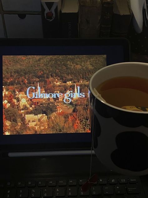 Fall Aesthetic Rory Gilmore, Tea Fall Aesthetic, That Girl Fall Aesthetic, Fall Tea Aesthetic, Autumn Aesthetic Movies, School In Autumn Aesthetic, Fall Aesthetic Movies, Retro Fall Aesthetic, Fall Movie Aesthetic