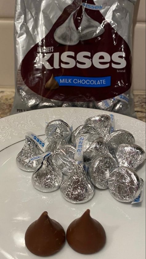 With Love From Lukov, Ivan Lukov And Jasmine, Ivan And Jasmine, Ivan Lukov, Jasmine Santos, Hersey Kisses, Hersheys Kisses, Hershey Kisses Chocolate, From Lukov With Love