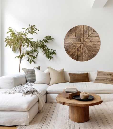 Round wood with carved detail. Hawaii Beach House, Round Artwork, Modern Wood Wall Art, Living Room Unique, Modern Wood Wall, Carved Wood Wall Art, Room Unique, Geometric Wall Decor, Wall Decor Modern