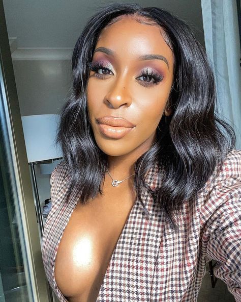 Learn the Difference Between Nigerian Vs American Makeup, According to Jackie Aina - Jackie Aina Makeup, American Makeup, Jackie Aina, Beauty Quotes For Women, Cream Bronzer, Time Routine, Hair Tutorials Easy, Night Time Routine, Makeup Tips For Beginners