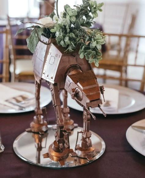 Starwars Groomsmen Gifts, Boba Fett Wedding, Guardians Of The Galaxy Wedding, Star Wars Rehearsal Dinner, Geeky Wedding Favors, Star Wars Centerpieces Wedding, Wedding Ideas Star Wars, Diy Star Wars Wedding Decorations, Back To The Future Wedding