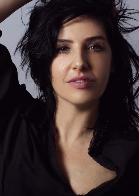 Sharleen Spiteri CLICK IMAGE FOR MORE Sharleen Spiteri, Scottish Bands, Chrissie Hynde, Rock And Roll Girl, Tough Woman, The Pretenders, Female Musicians, Iconic Women, Gal Gadot