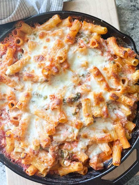 Sausage and Ricotta Pasta Bake - Cooking With Our CSA Sausage And Ricotta Pasta, Rotini Pasta Recipes, Ricotta Pasta Bake, Sausage Ricotta, Ricotta Pasta Recipes, Sausage Pasta Bake, Baked Ricotta, Mozzarella Pasta, Red Sauce Pasta