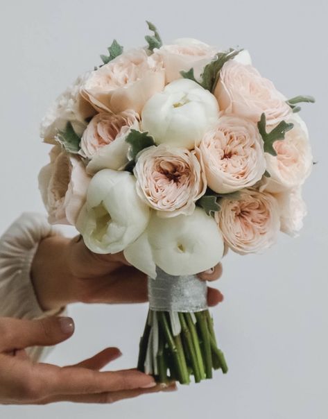 Small Peony Bridal Bouquet, Bride Peony Bouquet, Wedding Bouquet Hortensia, Peony Bride Bouquet, Peony Roses Wedding Bouquet, Peonies Bride Bouquet, Peony And Carnation Bouquet, Bridal Bouquet Ideas 2024, Bride Bouquets Peonies