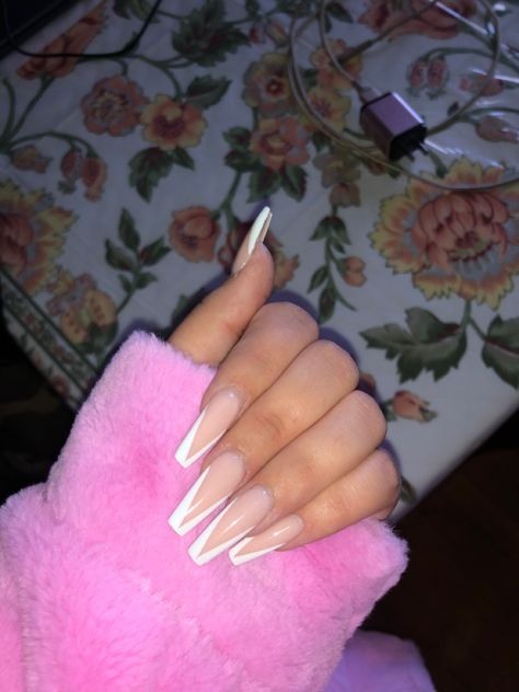 V French Tip Nails Coffin, Long Coffin French Tip, V French Tip Nails, French Tip Nails Coffin, V French Tip, Coffin French Tip, Coffin French, Tip Nails, Nails Coffin