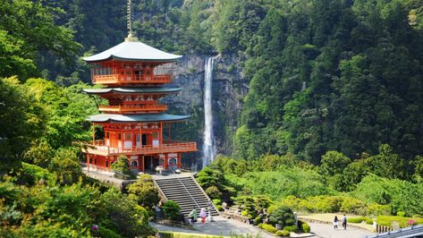 Kii peninsula Ise Grand Shrine, Kumano Kodo, Beautiful Places In Japan, Wakayama, Jw Marriott, Plaza Hotel, Japan Photo, Visit Japan, Famous Places