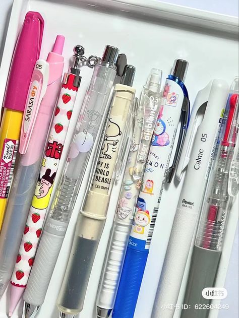 Pen Aesthetic, Japanese Stationary, Pen Obsession, Stationery Aesthetic, Cool Stationary, Studying Stationary, Pretty School Supplies, Cute Stationary School Supplies, Kawaii Games