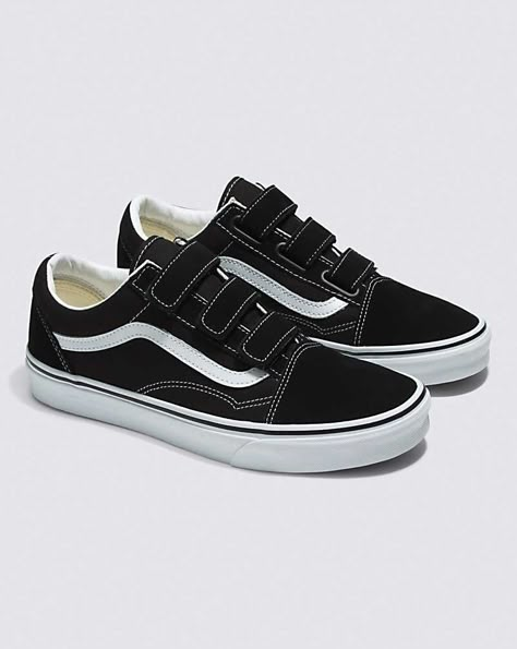 Vans | Old Skool V Suede/Canvas black/True White Classics Shoe Vans Collection, Staple Shoes, Pretty Sneakers, Dream Shoe, Volleyball Pictures, Nike Fashion Shoes, Shoe Wishlist, White Vans, Black Vans