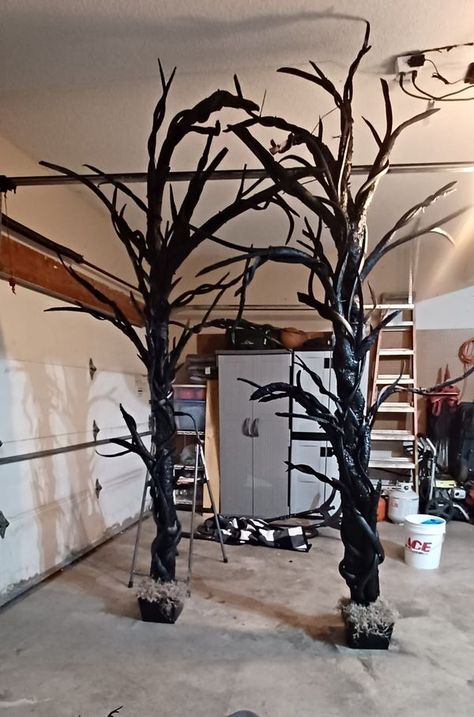 Dollar Tree crafts & DIY With Instructions | Edit - as someone so kindly pointed out that it was shady for me to DM people the instructions, I would like to explain why | Facebook Diy Haunted Tree, Diy Halloween Tree Branches, Pool Noodle Tree, Pool Noodle Halloween Decor, Diy Spooky Tree, Pool Noodle Halloween, Diy Halloween Tree, Dollar Tree Crafts Diy, Spooky Trees