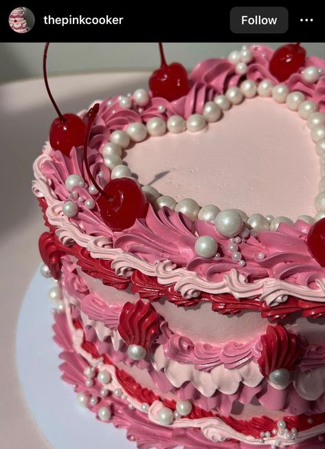 Heart Cake Designs, Vintage Cake Decorating, Easy Dessert Ideas, Heart Shape Cake, Vintage Heart Cake, Vintage Cakes, Heart Shaped Cakes, Cake Decorating Ideas, Heart Cake