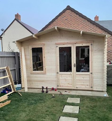 DO you have an old shed at the bottom of your garden? A woman showed how she transformed her dull shed into a stunning beauty salon to give treatments to her clients. TikTok user @bynealy shared how she managed to do the transformation on a budget too. In a clip which has racked up hundreds […] Beauty Shed Salon, She Shed Hair Salon, Beauty Shed Salon Ideas, She Shed Salon Ideas, She Shed Hair Salon Ideas, Shed Salon Ideas, She Shed Salon, Shed Transformation, Wooden Summer House