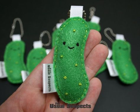 Felt Pickle, Turtle Patterns, Sewing Practice, Pickle Party, Christmas Pickle Ornament, Food Keychain, Pickle Ornament, Christmas Pickle, Felt Keychain