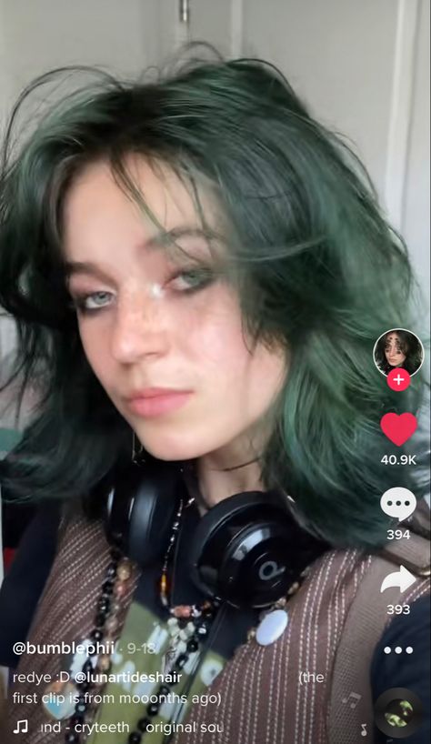 Dark Green Hair On Brown Hair, Bumblephii Hair, Dark Green And Brown Hair, Dark Green Dyed Hair, Dark Green Hair Short, Green Shag Hair, Dark Green Short Hair, Forest Hair Color, Hair Dye 2023