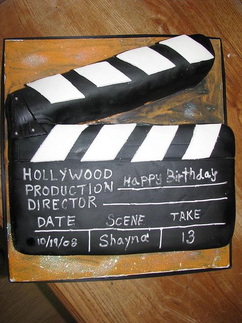 Movie Themed Cakes | Movie Cake | Flickr - Photo Sharing! Movie Themed Birthday Party, Hollywood Cake, Theatre Cake, Movie Cake, Hollywood Birthday Parties, 19th Birthday Cakes, Film Cake, Iced Gems, Movie Cakes