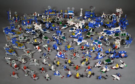 Lego Classic Space, Lego Space Station, Old Lego Sets, Space Lego, Lego Spaceship, Vintage Lego, Classic Lego, Retro Space, Lego News