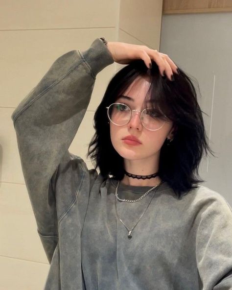 Short Hair Tomboy, Hair Inspiration Short, Shot Hair Styles, Haircuts For Medium Hair, Haircuts Straight Hair, Short Hair Haircuts, Grunge Hair, 인물 사진, Aesthetic Hair