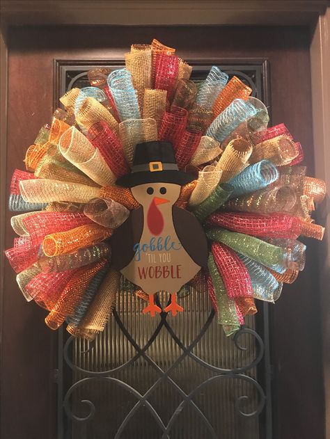 Thanksgiving Turkey Wreath Diy Door Wreaths Fall, Diy Door Wreath, Thanksgiving Mesh Wreath, Porch Front Door, Diy Decorating Ideas, Cozy Ideas, Turkey Wreath, Fall Thanksgiving Wreaths, Thanksgiving Decorations Diy