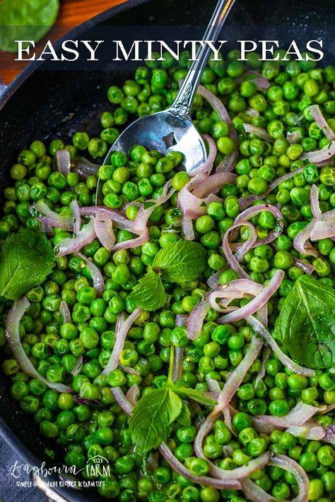 This minty peas recipe is the perfect side dish for any meal. Sweet and savory with just a hint of mint, it's the perfect balance of flavor! #peas #frozenpeas #pearecipes #mintypeas #mintedpeas #howtocookpeas #howtocookfrozenpeas Minty Peas, How To Cook Peas, Roasted Broccoli And Carrots, Thanksgiving Food Sides, Peas Recipe, Healthy Vegetable Recipes, Mint Recipes, Pea Recipes, Side Dish Recipes Easy