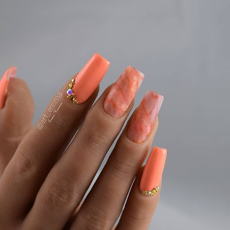 Fire opal 💎🔥orange/peach marble nails Orange And Peach Nails, Coral Marble Nails, Peach Marble Nails, Orange Marble Nails Acrylic, Orange Marble Nails, Coral Acrylic Nails, Color Durazno, Holiday Acrylic Nails, Glitter Nails Acrylic