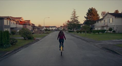 The Edge Of Seventeen, Movies 2016, Seventeen Wallpapers, Film Inspiration, Hailee Steinfeld, Coming Of Age, Film Director, Film Aesthetic, Film Stills