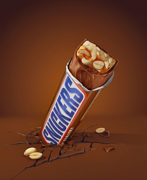 Snickers Chocolate, Snickers Bar, Product Showcase, Publicidad Creativa, Food Advertising, Chocolate Design, Food Graphic Design, Food Poster Design, Food Ads