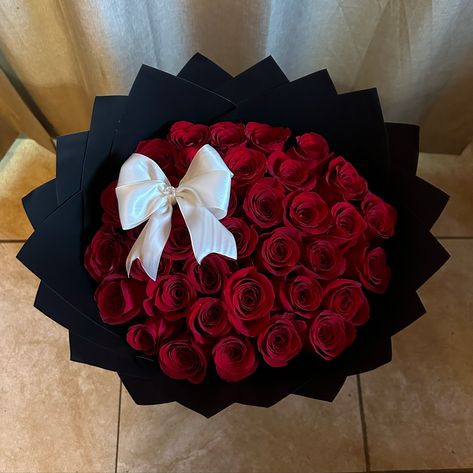 Photo dump ✨❤️🌹🎀🌸🌷💐 #florist #flowers #roses #bouquetinspo 50 Roses Bouquet, Gifts Bouquet, Roses Delivery, Ribbon Rose Bouquets, Luxury Bouquet, Rose Delivery, Luxury Flower Bouquets, Roses Bouquet, Gift Bouquet