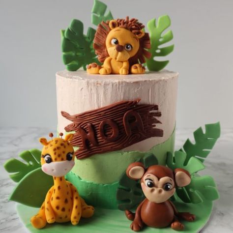 Safari Jungle Cake, Safari Birthday Cake, Wild One Safari Birthday, One Safari Birthday, Jungle Safari Cake, Animals Cake, Animals Safari, Jungle Cake, Safari Cakes