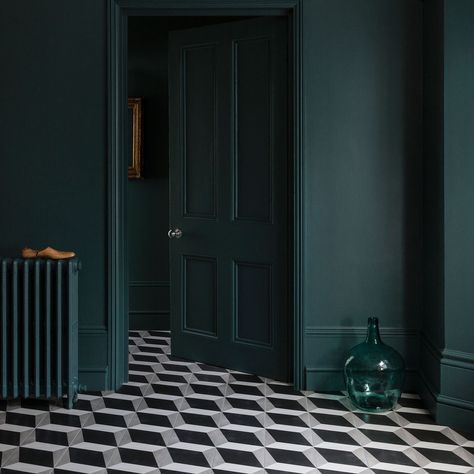 Dark Green Hallway, Hall Colour Ideas, Hallway Colour Ideas, Dark Hallway Ideas, Hallway Colour Schemes, Painted Hallway, Hallway Paint Colors, Black Hallway, Green Hallway Ideas