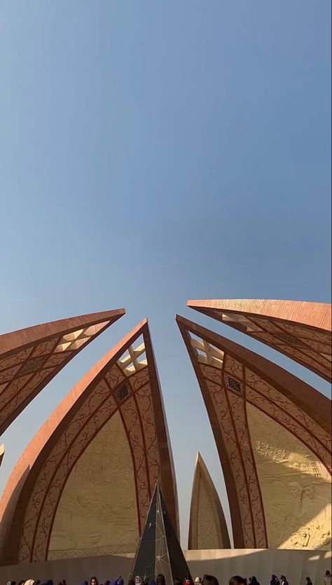 Islamabad Aesthetic, Pakistan Monument, Tour Aesthetic, Pakistan Culture, Friend Lyrics, Best Friend Lyrics, Islamic Republic, Insta Feed, Light Architecture