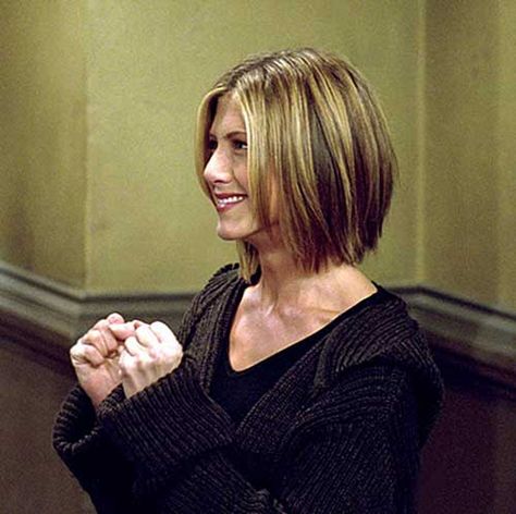 15+ Jennifer Aniston Short Bob | Bob Hairstyles 2015 - Short Hairstyles for Women Jennifer Aniston Short Hair, Dye Hairstyles, Jennifer Aniston Friends, Rachel Green Hair, Rachel Haircut, Rachel Hair, Bob Hairstyles 2018, Jennifer Aniston Hair, Twa Hairstyles