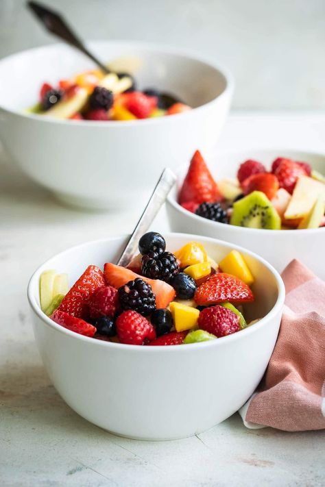 Freshen up your menu with an easy, make-ahead Fruit Salad that’s tossed in a zippy honey and citrus dressing. Toss it together, then allow this crowd-pleasing Fruit Salad to chill for an hour (or more) for a simple and healthy side dish recipe. Sweet Salads, Fruit Salsa Recipe, Easy Fruit Salad Recipes, Fresh Fruit Tart, Fruit Infused Water Recipes, Dressing For Fruit Salad, Fruit Combinations, Strawberry Pretzel Salad, Citrus Dressing