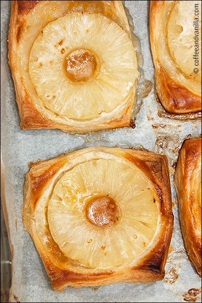 Pineapple Upside Down Puff Pastry, Puff Pastry Pineapple Rings, Tinned Pineapple Recipes, Pineapple Puff Pastry Desserts, Puff Pastry Pineapple, Jam Pastries, Pineapple Pastry, Applesauce Cookies, Berry Desserts