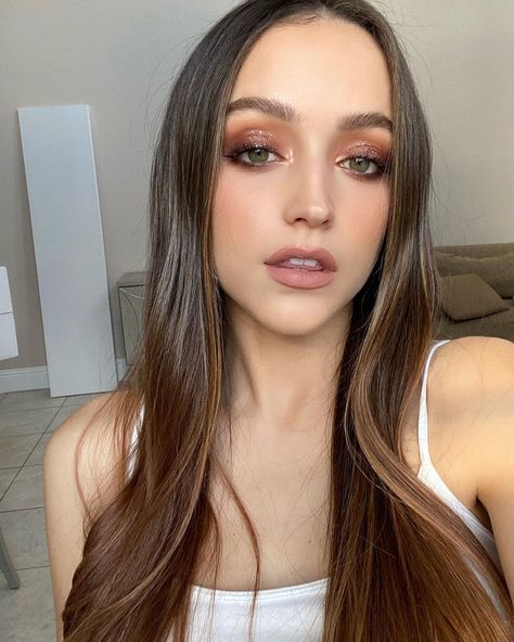 Kathleen Lights Makeup, Lights Makeup, Kathleen Lights, Glowy Makeup, Beauty Guru, U Can, Instagram Inspo, Watch It, Girl Crush