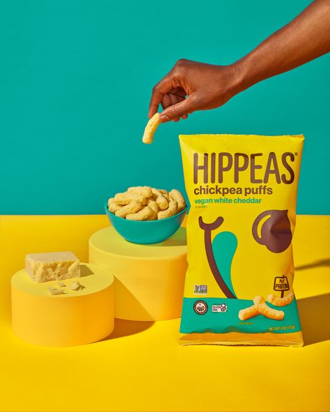 Righteously cheezy, totally vegan. Snack with PEAS of mind. 🔹 Gluten Free 🌱 Plant Protein⁠ 🚀 Far Out Flavor⁠ 🛒 Available on Amazon and HIPPEAS.com! Chickpea Snacks, Plantbased Recipes, Plant Based Snacks, Food Photoshoot, Vegan Snack, Crunchy Snack, White Cheddar, Plant Based Protein, Tortilla Chips