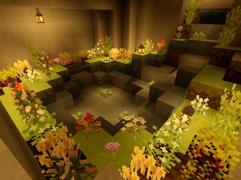 Cave Pond Minecraft, Minecraft Houses Blueprints, Minecraft Banner Designs, Minecraft Banners, Cliff House, Cave House, Minecraft Tips, Minecraft Building, Minecraft Architecture