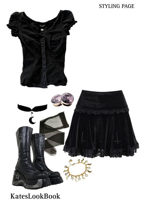 Dark Whimsigothic Aesthetic, Whimsigoth Black Skirt Outfit, Witch Outfit Summer, Emo Girl Aesthetic Outfits, Dark Witch Aesthetic Outfit, Outfit Whimsigothic, Witch Outfit Modern, Whimsi Gothic, Whimsigothic Outfits